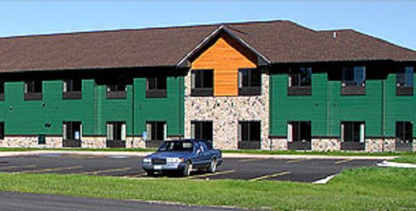 White Oak Inn And Suites Deer River Екстер'єр фото